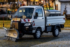 piaggio-porter-winterdienstfahrzeug-snowstriker-keil-vario-schneepflug-1