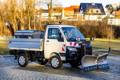 piaggio-porter-winterdienstfahrzeug-snowstriker-keil-vario-schneepflug-3